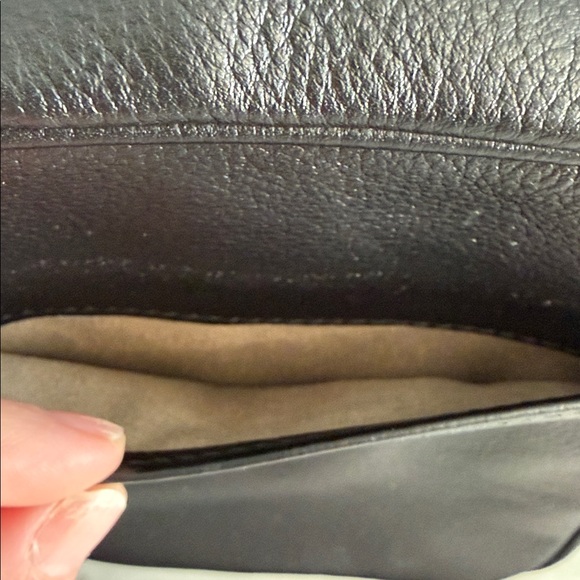 Minooy Black Leather Organizer Crossbody Bag Built-In Wallet Brass Hardware - Picture 10 of 14